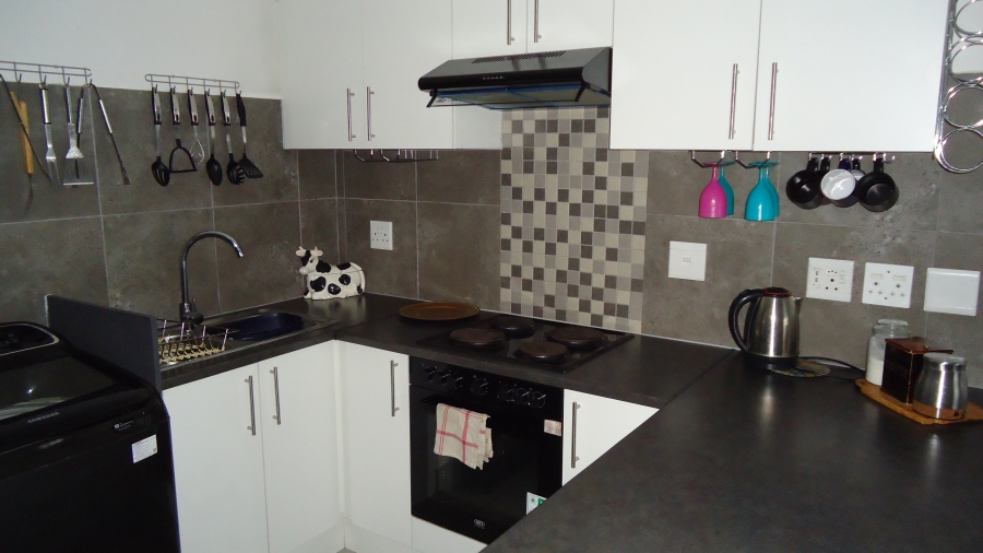 2 Bedroom Property for Sale in Stratford Green Western Cape